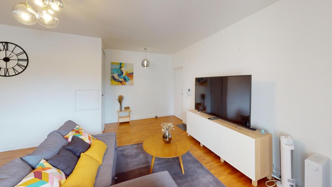 Live Like A Local Stylish 2Br With Balcony & Parking Apartment Saint-Denis  Exterior photo