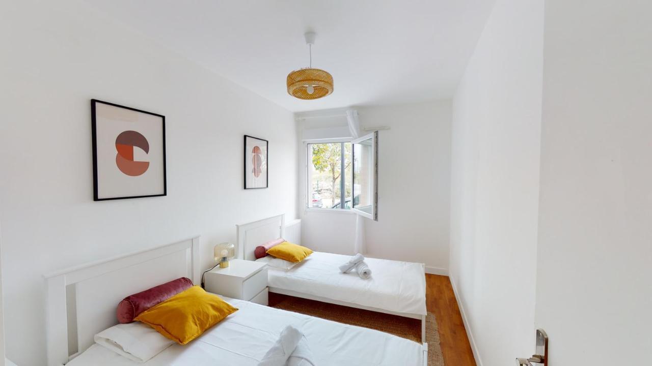 Live Like A Local Stylish 2Br With Balcony & Parking Apartment Saint-Denis  Exterior photo